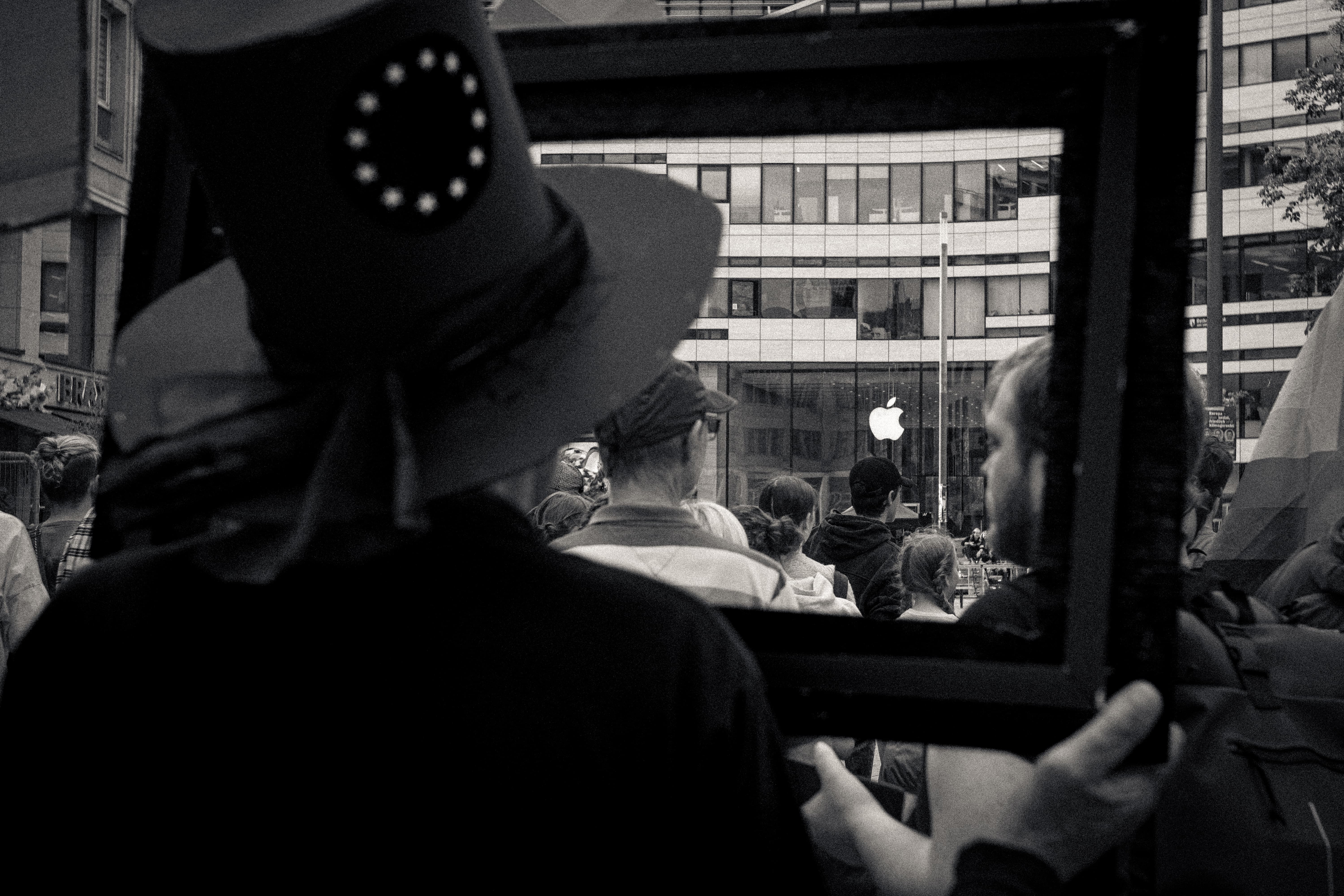Street photography by Yuan Liu